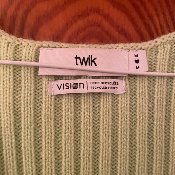 Simons Twick Green knit Top - Picture 2 of 3